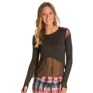 Alo Mesh Sheer Panel Long Sleeve Yoga Shirt in Black Size M